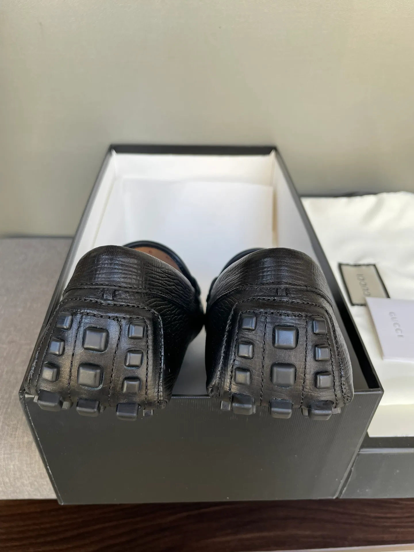 Batch 740💰[strong][strong][strong] Original order quality, new counter styles synchronized, Gucci counter new styles, handmade men's driving shoes, bean shoes, slip-on shoes, lazy shoes, exquisite hand-stitching, workmanship details comparable to the counters, Italian imported cowhide, water-dyed cowhide lining, tree paste leather feet, sweat-absorbent and odor-proof, off-white, black 39-44, large quantity in stock (38, 45 custom-made)